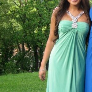 Mint green prom dress!